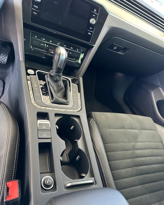 Volkswagen Passat cena 155000 przebieg: 29500, rok produkcji 2022 z Brzeszcze małe 154